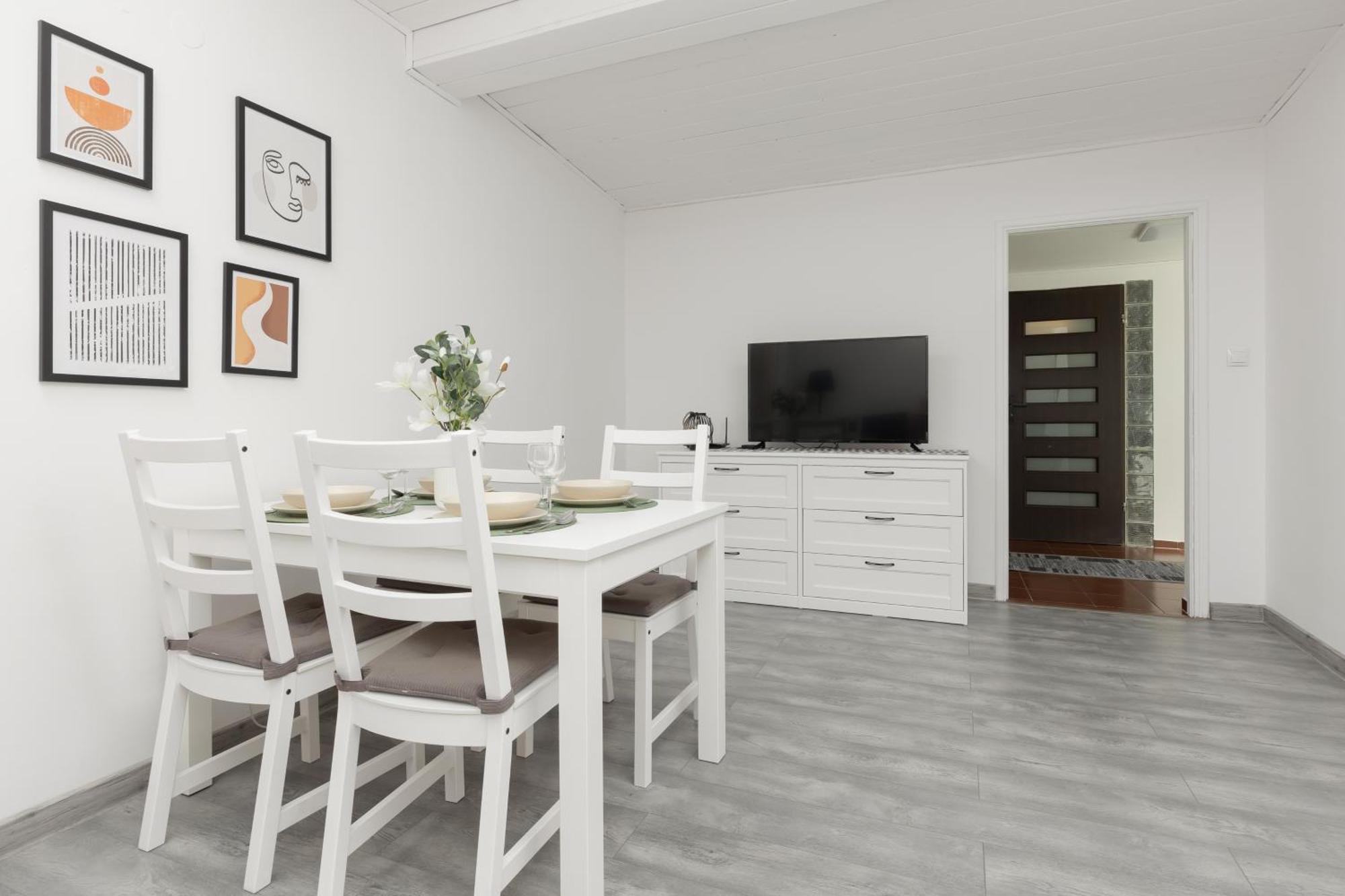 Metro Plac Wilsona Apartments Mickiewicza By Noclegi Renters Warszawa Eksteriør bilde