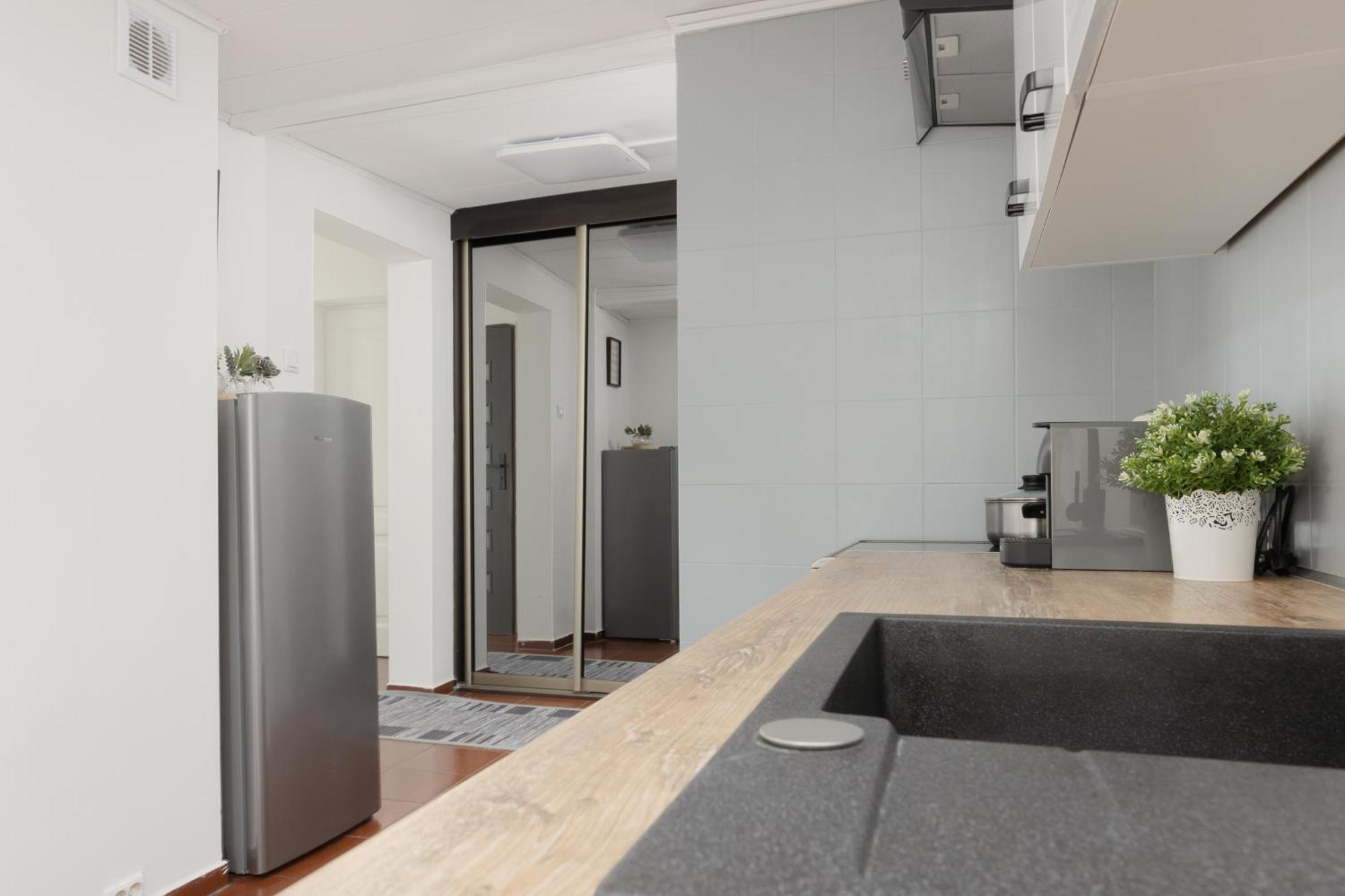 Metro Plac Wilsona Apartments Mickiewicza By Noclegi Renters Warszawa Eksteriør bilde